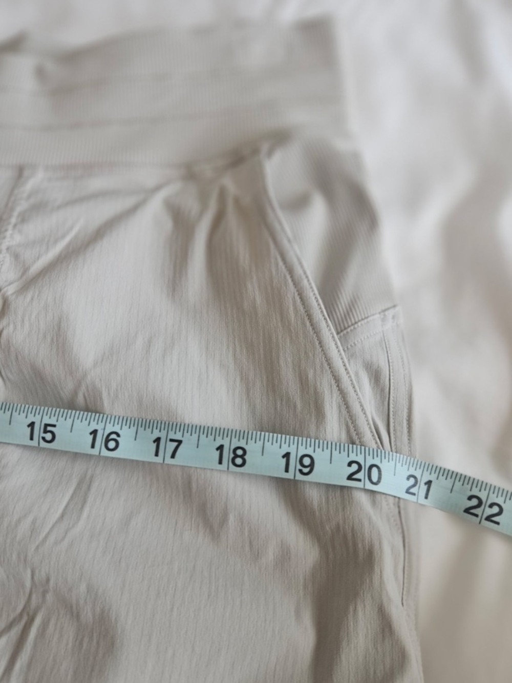 (NWOT)Lululemon Dance Studio Mid-Rise Joggers - Picture 6 of 7